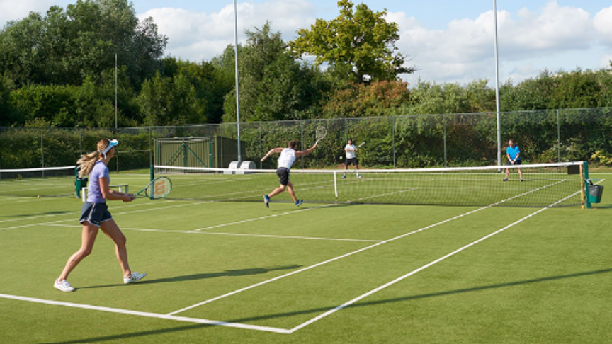 Tennisvöll í Garðabæ